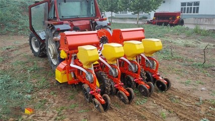 现代农装(中农机)2BQX-4玉米清垄免耕播种机